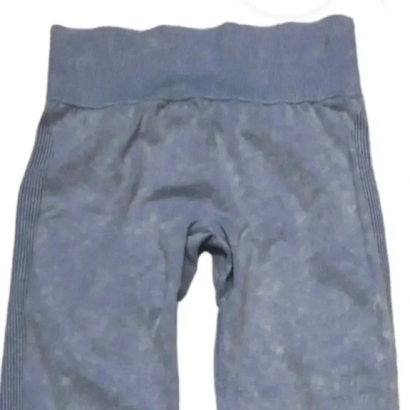 PINK by Victoria’s Secret Light Blue Seamless Leggings Size: S - Picture 4 of 9